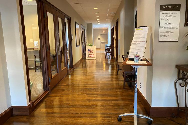 Early Voting at Hemphill County Courthouse