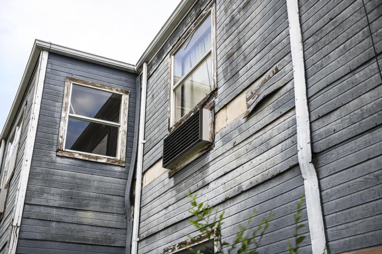 These photos taken at Canadian Apartments a couple of weeks ago illustrate the continued decline of the complex, which has been empty for months, but hasn’t been safe or habitable for years.