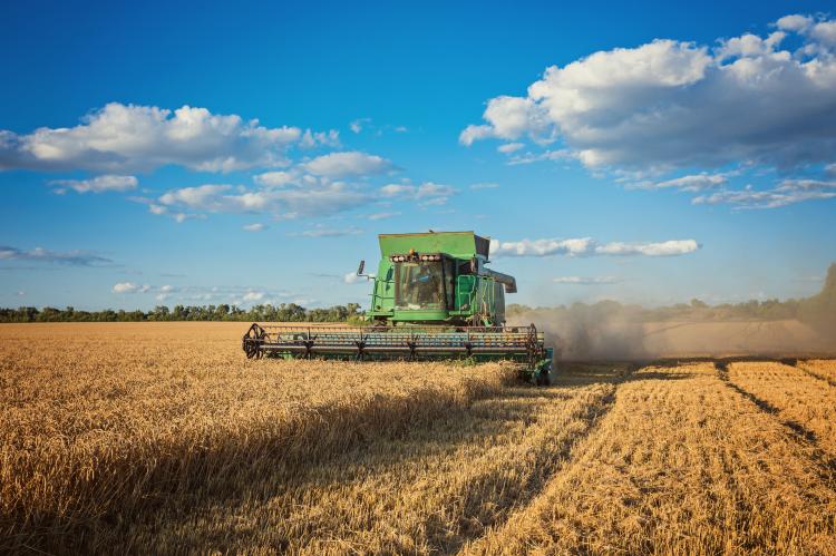 Harvesting combine