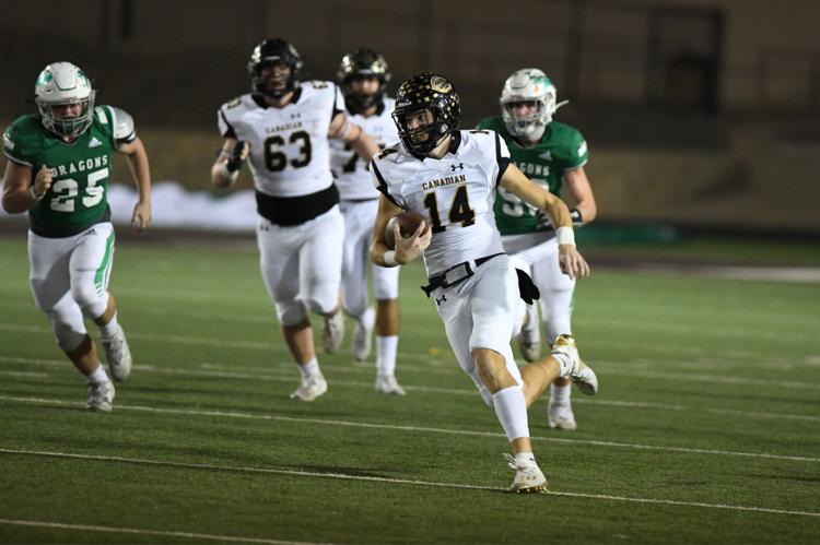 Josh Culwell hangs on and runs for 30 yards