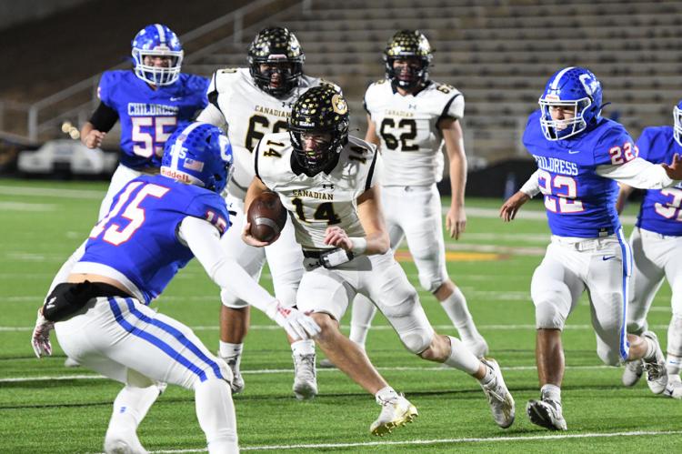 Josh Culwell (14) isn't afraid to mix it up with a quarterback-keeper