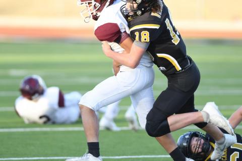 JV QUARTERBACK WESTON CONNER (18) WORKS BOTH SIDES OF THE BALL VS TULIA PHOTOS BY ALAN HALE (ALAN79014.SMUGMUG.COM)