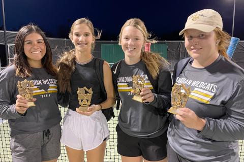 Girls Doubles: Leslie Villa, Audrey Abraham, Ashlynn Critser, and Parker Dockray