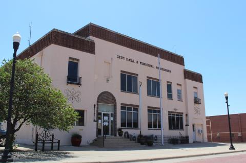 Canadian City Hall & Municipal Auditorium