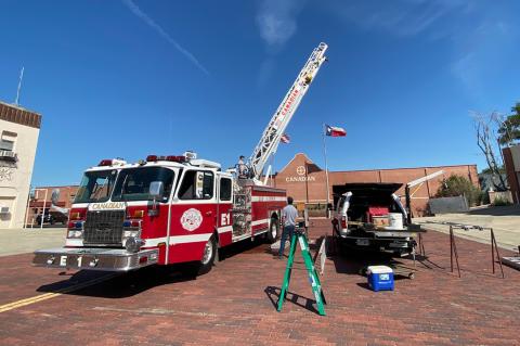 Canadian VFD’s ladder truck