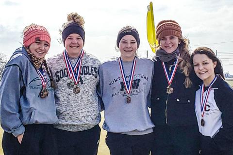 Lady Cat Golfers Gracie Huntress, Hanna Kauk, Emily Kauk, Ryan Pinkston, and Karis King