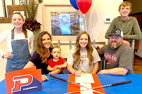 CHS golfer Gracie Huntress signs with OPSU