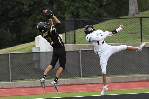 Jaxtyn Valenzuela pulls this Cavalier pass down in the end zone to close the gap. 