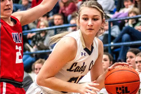 Senior Kennedi Cook (00)