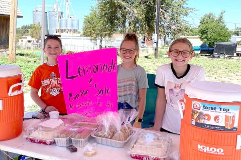 Lauren Woodrum, Kaylee Richardson, and Harper Spencer