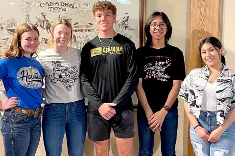 CHS volunteers Aubrie Poe, Ashlynn Critser, Nathan Wagner, Leo Avila, and Melissa Yanez.