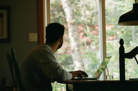 President Trump's "Return to Work" order will force rural federal government workers into a difficult decision. (Photo by Yasmina H / Unsplash)