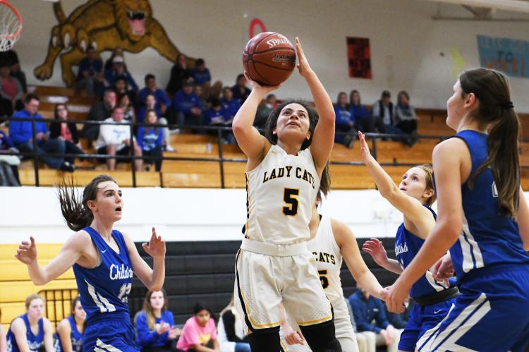 Lady Cats fight through injuries to win 3-of-5 at Nazareth Tourney, but fall to Childress Tuesday