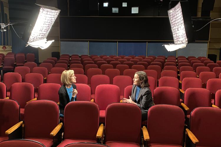 Judy Woodruff in an interview with filmmaker Heather Courtney at the Palace Theatre