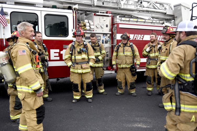Canadian firefighters gather before first Climb to Remember in 2020