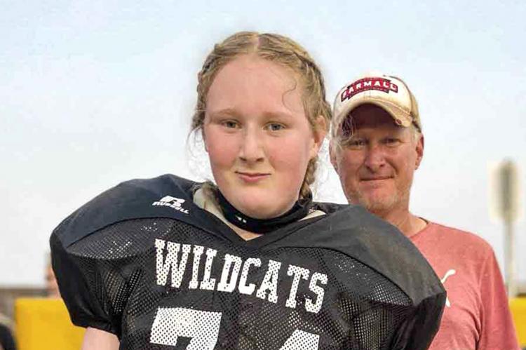 Nose guard/right tackle Ellery Yarnold