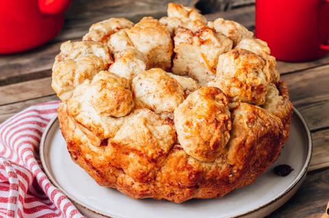 Quick Herb and Cheese Monkey Bread